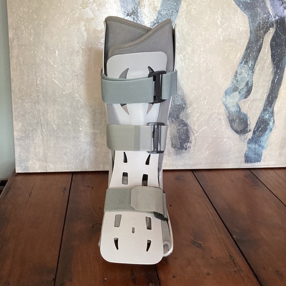 Air Boot - Picture 2 of 5